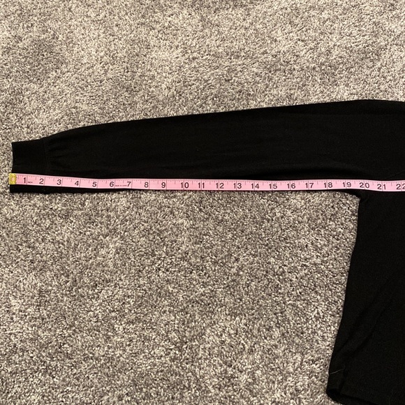 Hot Topic Black Sweater with Gold Skull. Size: SM - Picture 6 of 9